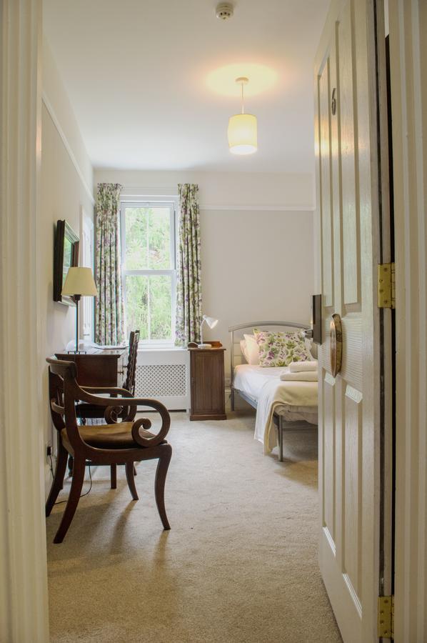 Bed and Breakfast Claridge House Lingfield Esterno foto