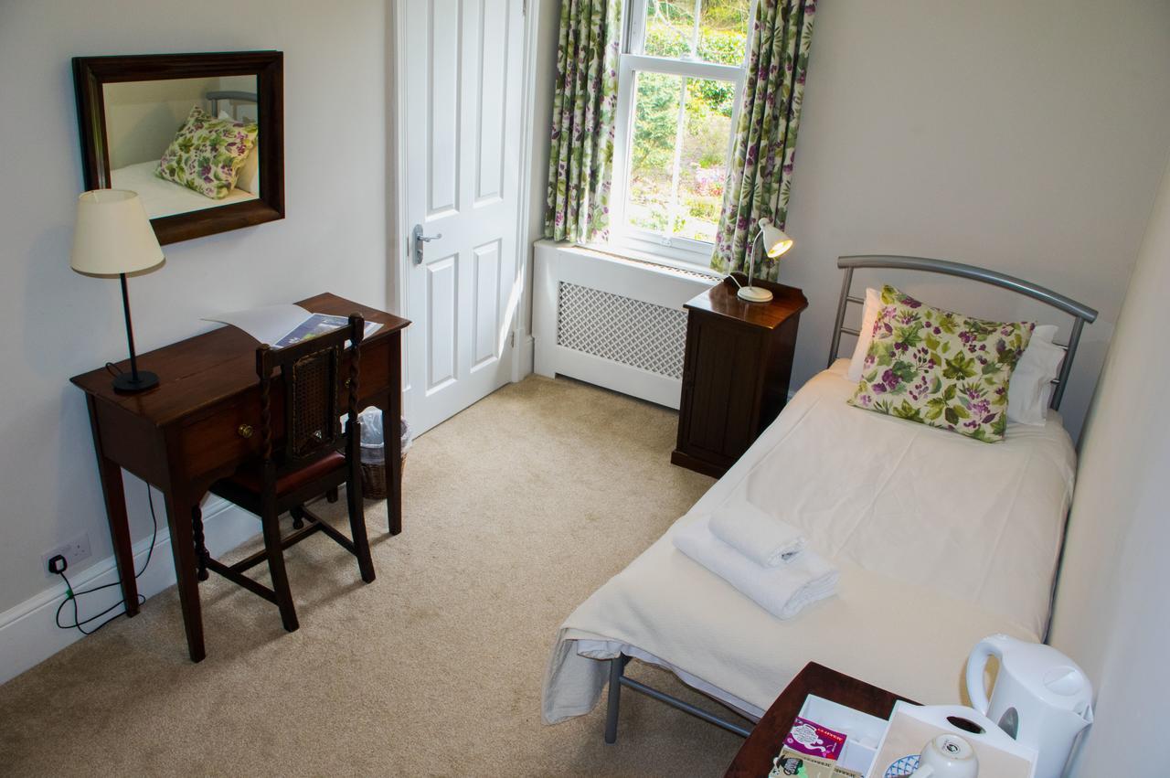 Bed and Breakfast Claridge House Lingfield Esterno foto