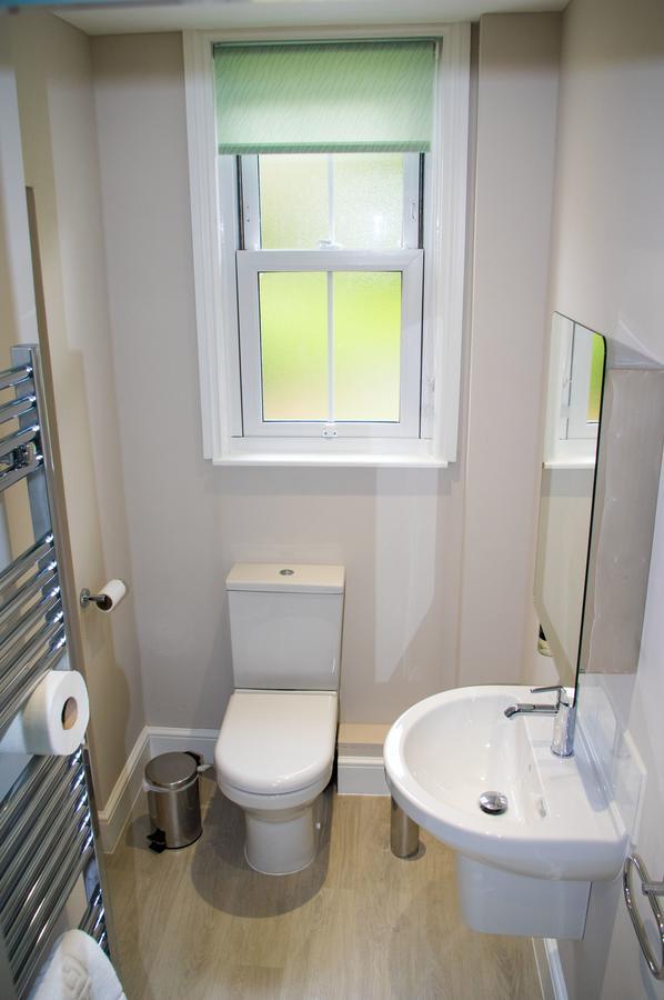 Bed and Breakfast Claridge House Lingfield Esterno foto