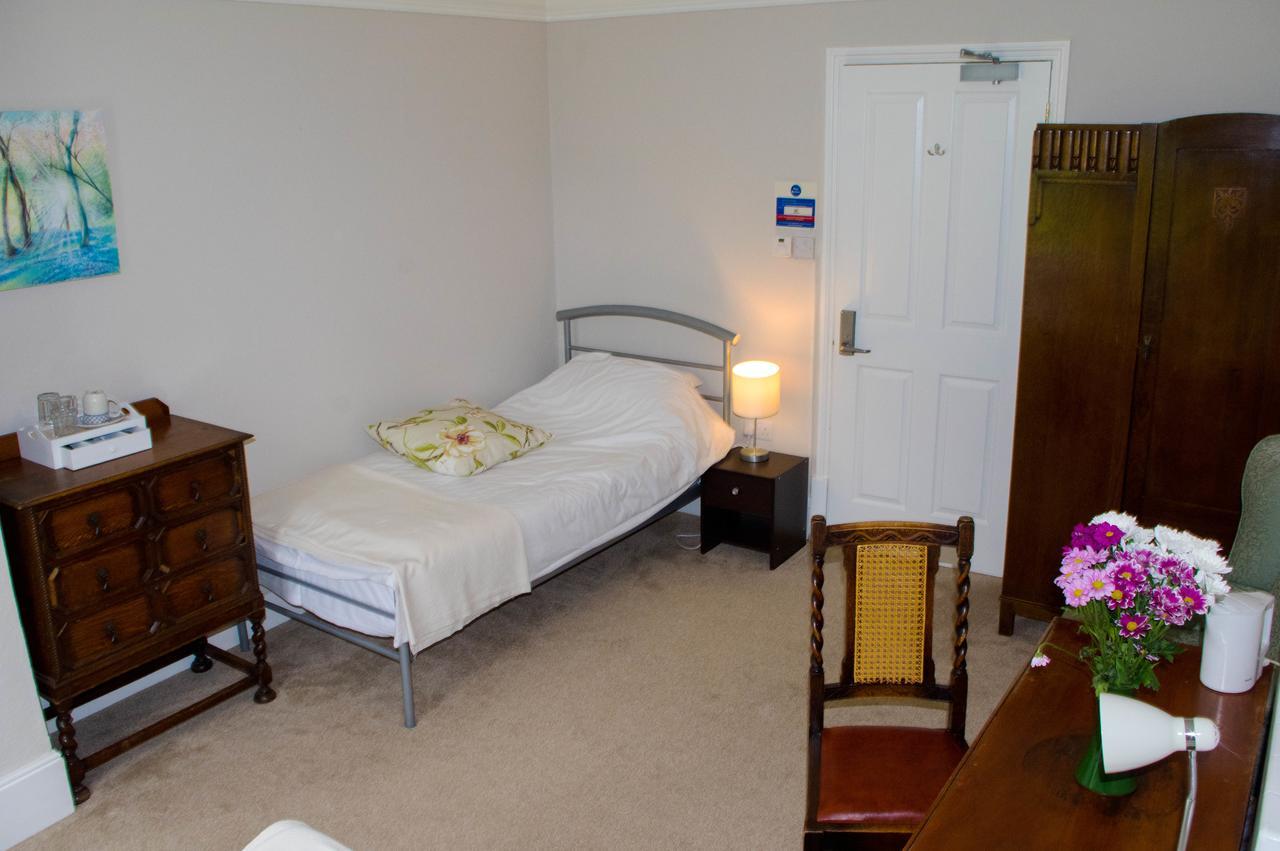 Bed and Breakfast Claridge House Lingfield Esterno foto